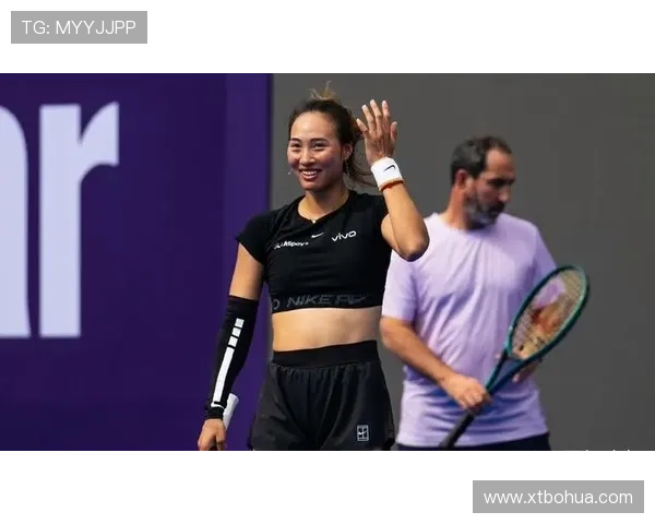 郑钦文逆转晋级32强迎战莱巴金娜